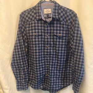 Men’s Med. Blue checkered Western Button Down Shirt with snaps.